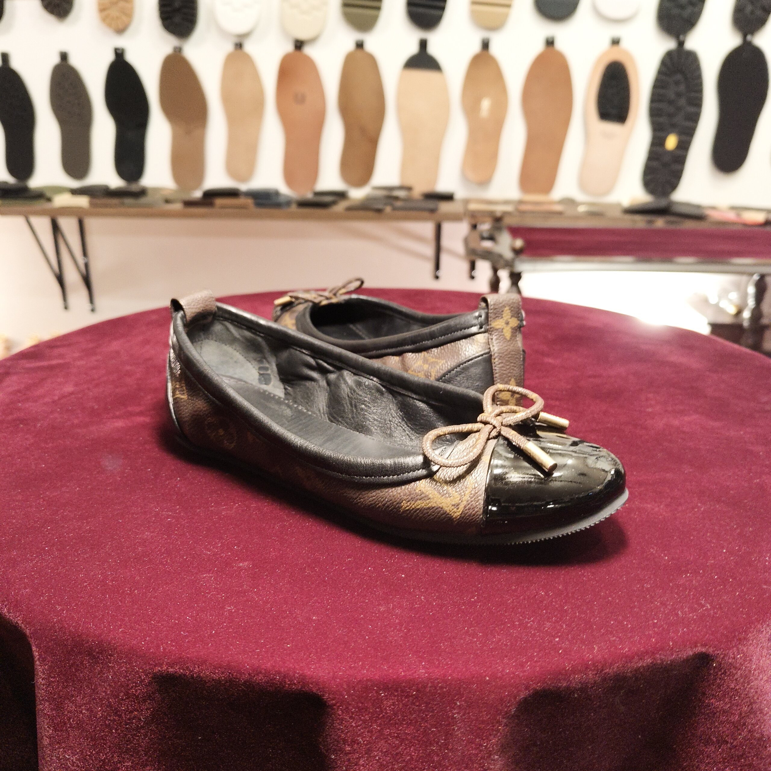 ルイヴィトンのバレエシューズをリメイク修理した事例｜横浜の靴修理専門店Order靴修理修平
