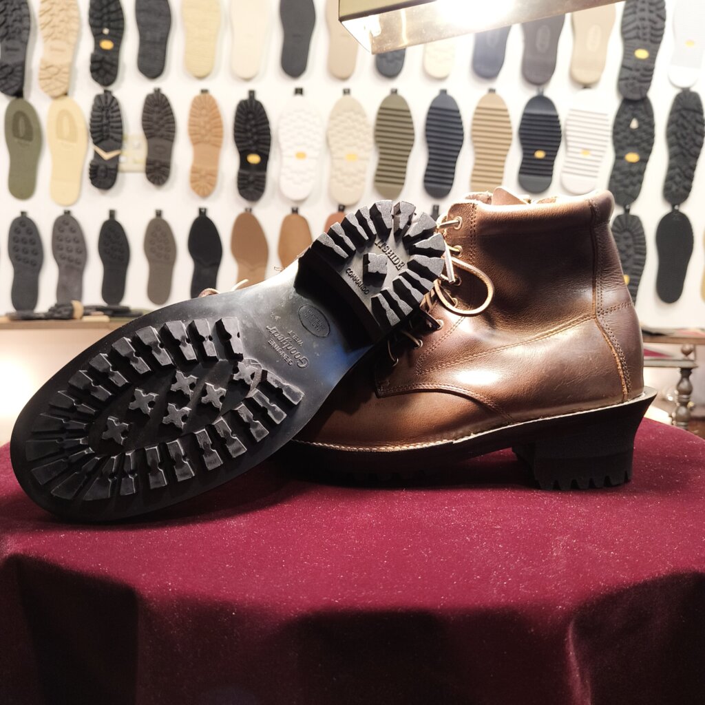 ウエスタンブーツのダイナイトソールによるオールソール修理例｜耐久性を重視したブーツ底交換の施工事例（横浜の靴修理専門店Order靴修理修平）
