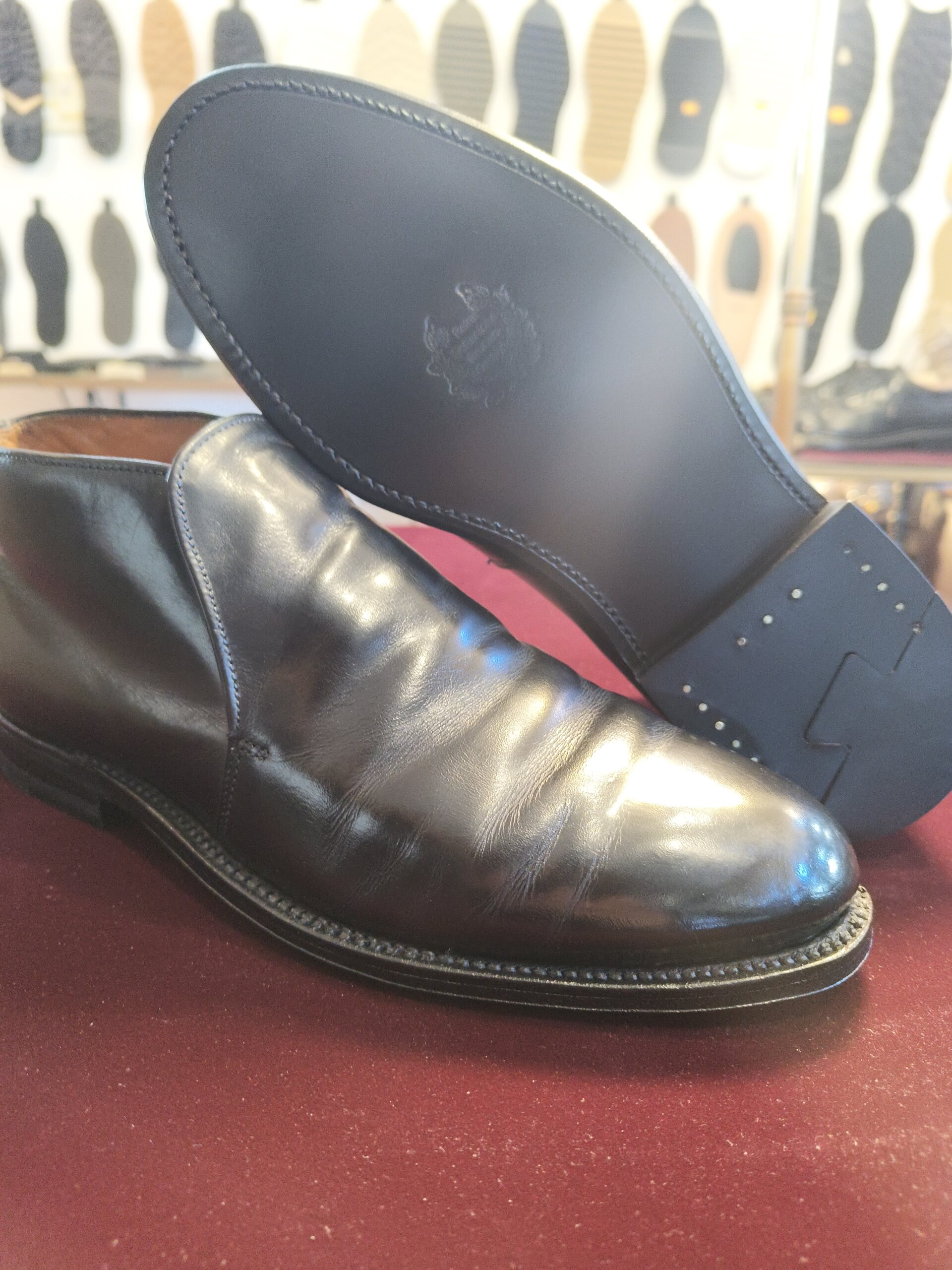 Alden チャッカブーツ レザーオールソール施工後 全体仕上がり