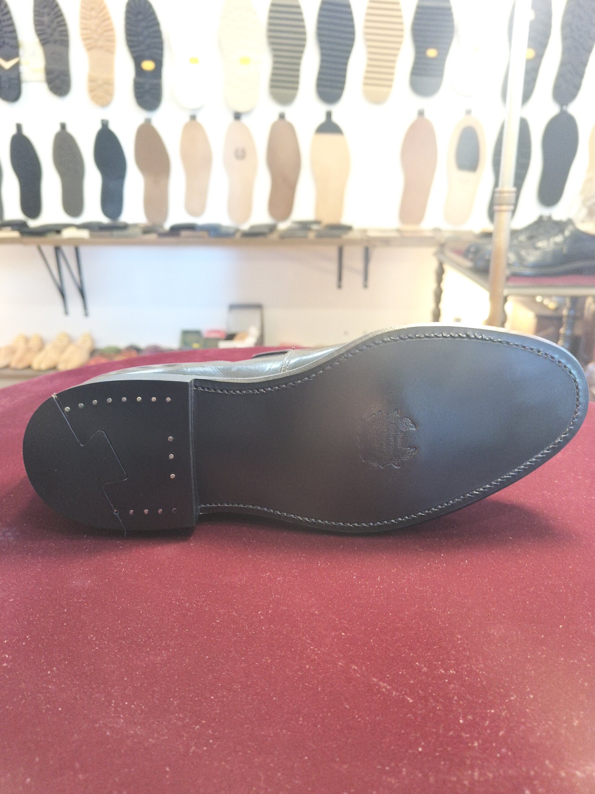 Alden チャッカブーツ レザーオールソール後 横から見た仕上がり