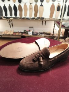 クロケット＆ジョーンズ タッセルローファー レザーオールソールとカウンターライニング修理後の仕上がり