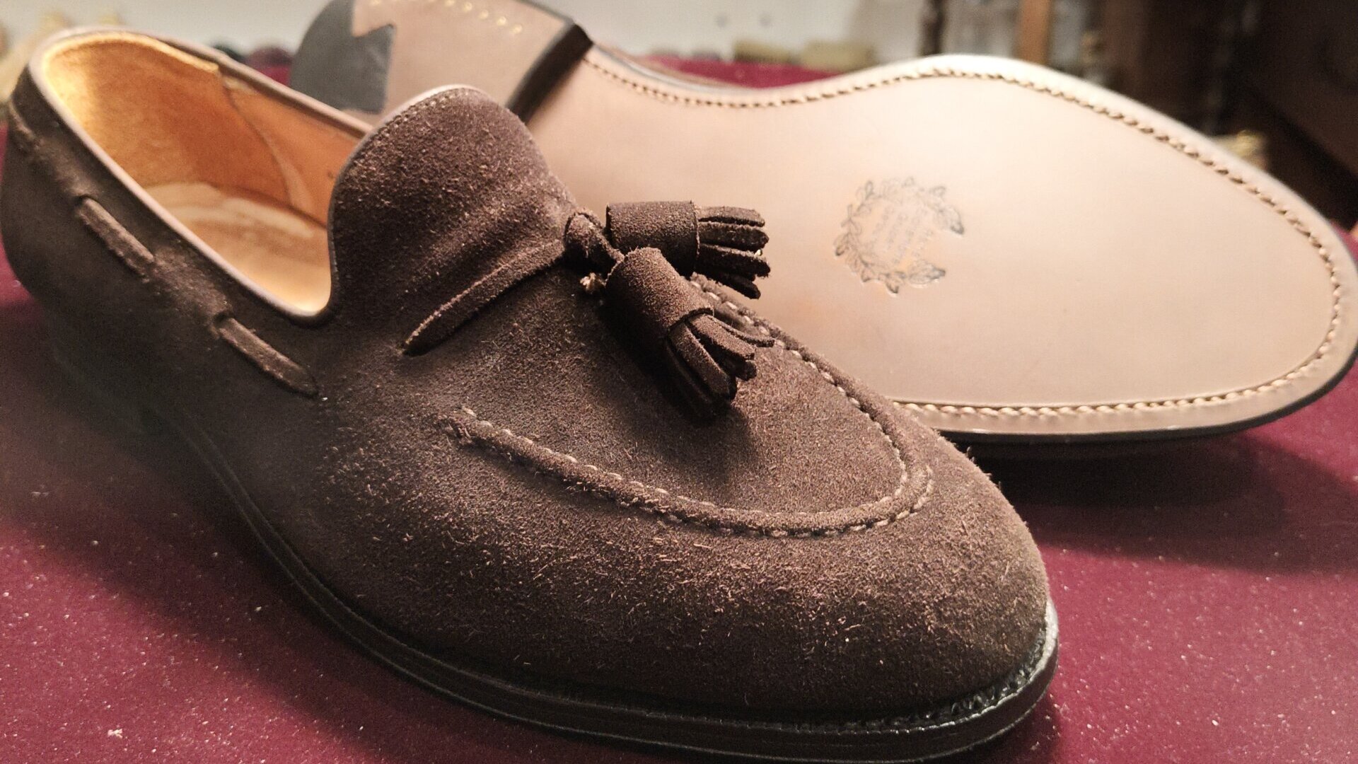 クロケット＆ジョーンズ 修理後 レザーオールソール交換後の均整の取れたシルエットと上質な仕上がり