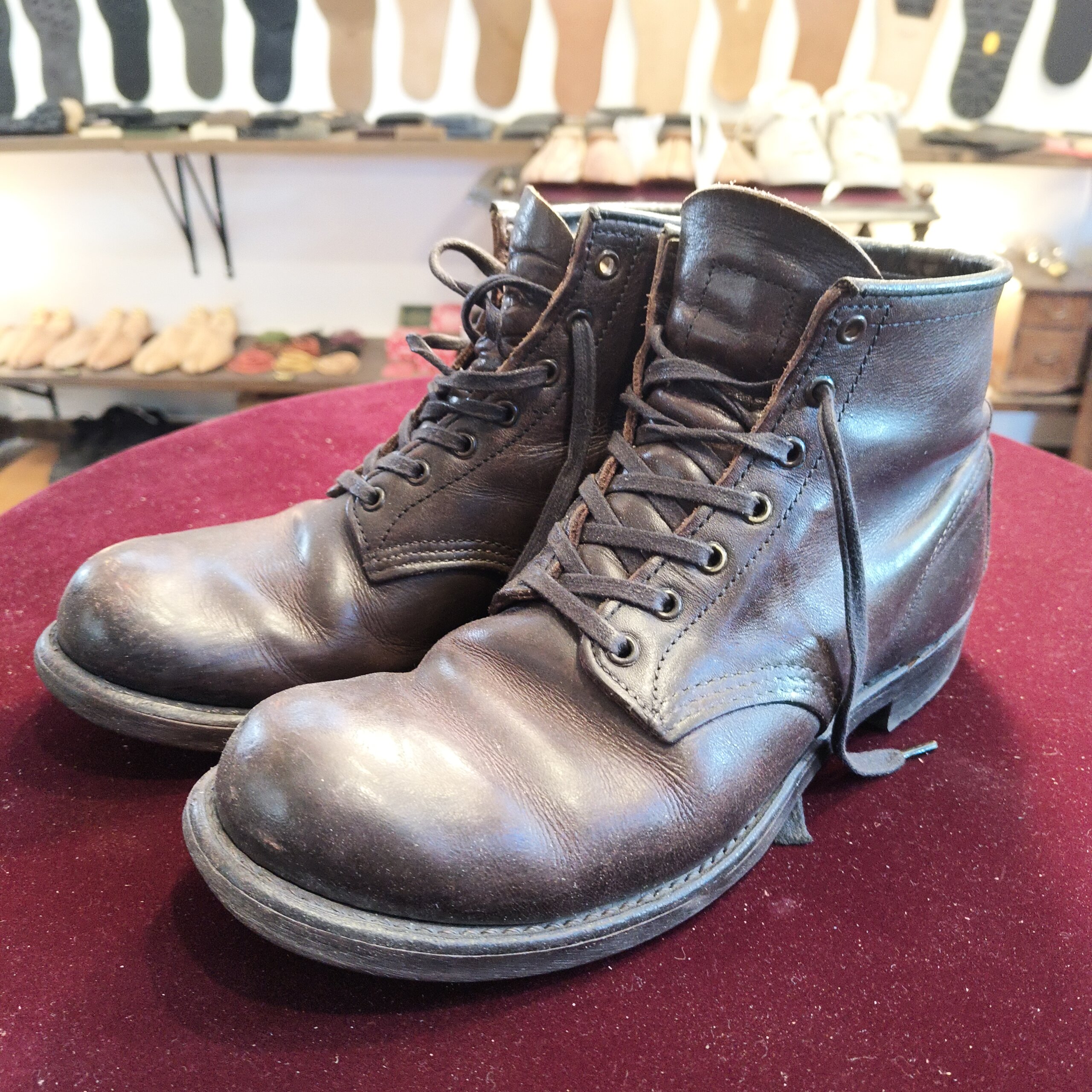 オールソール交換とオイルメンテナンス前のレッドウィングブーツの全体外観