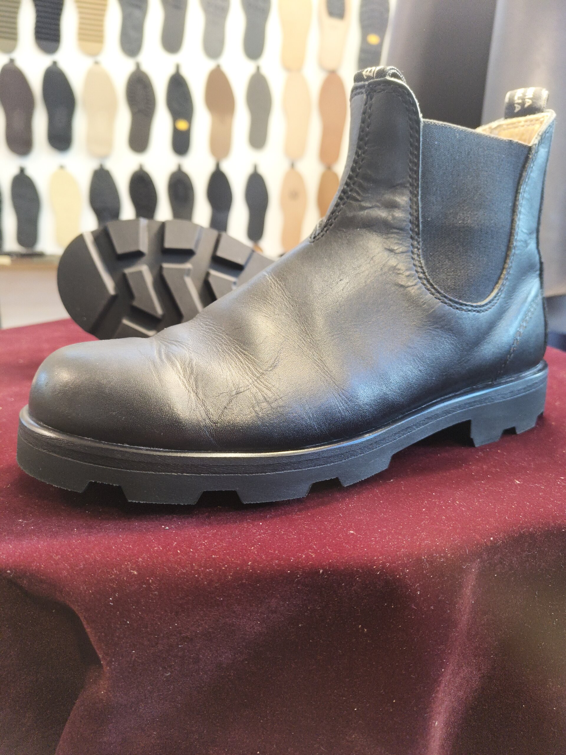 ブランドストーン ブーツ オールソール後 サイドビュー 仕上がり