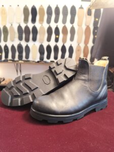 ブランドストーン ブーツ オールソール後 Vibramラグソール装着 横浜 靴修理