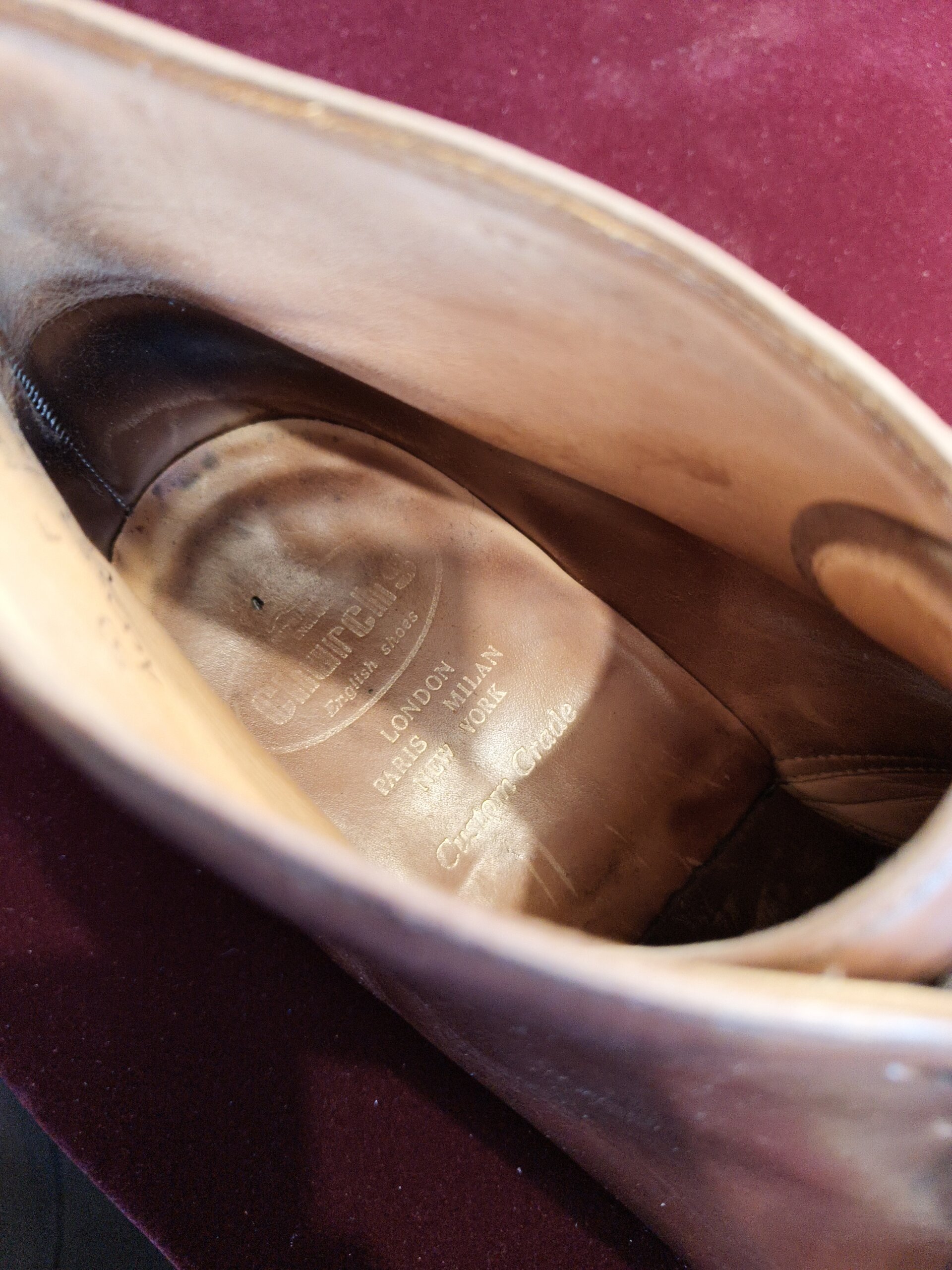 チャーチ カスタムグレード 革破れ補修 施工後 ブランド表記/内側｜靴修理 郵送
