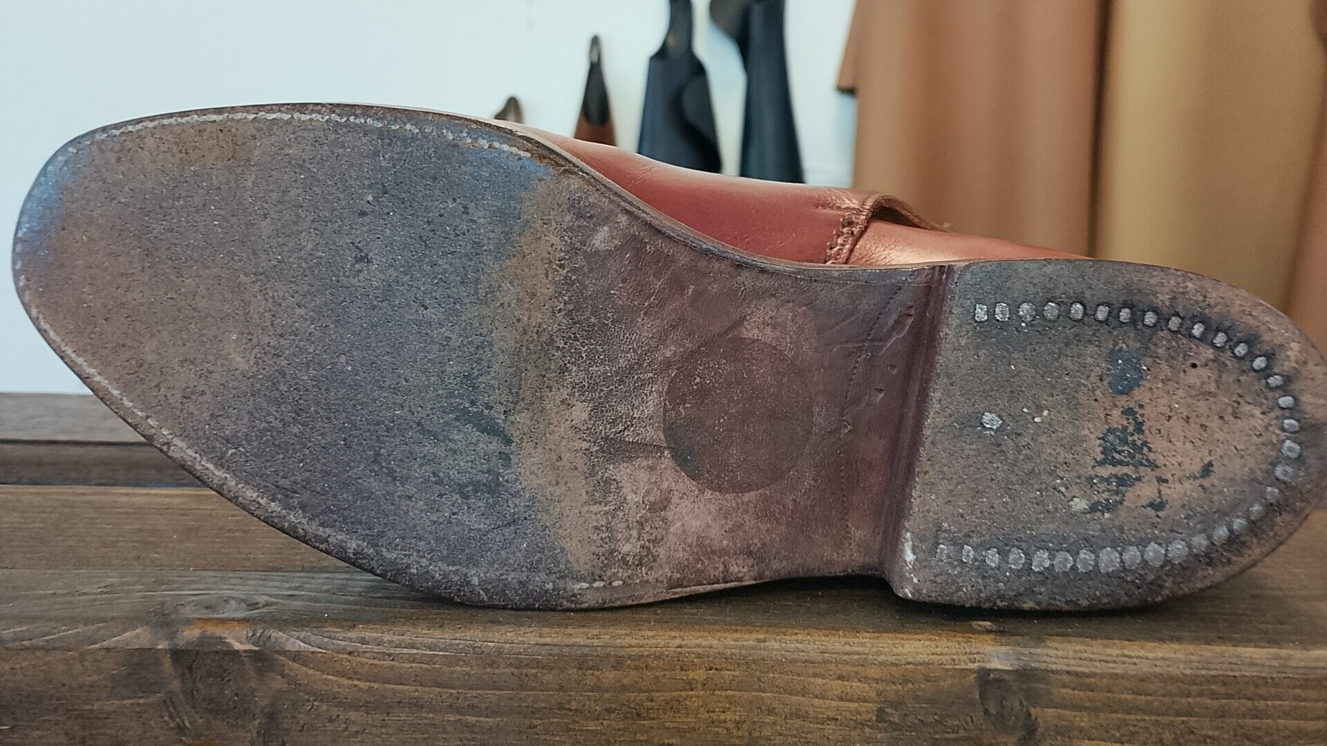 Schnieder（シュナイダー）ブーツの修理前 ソール摩耗状態 横浜 靴修理 郵送 靴修理