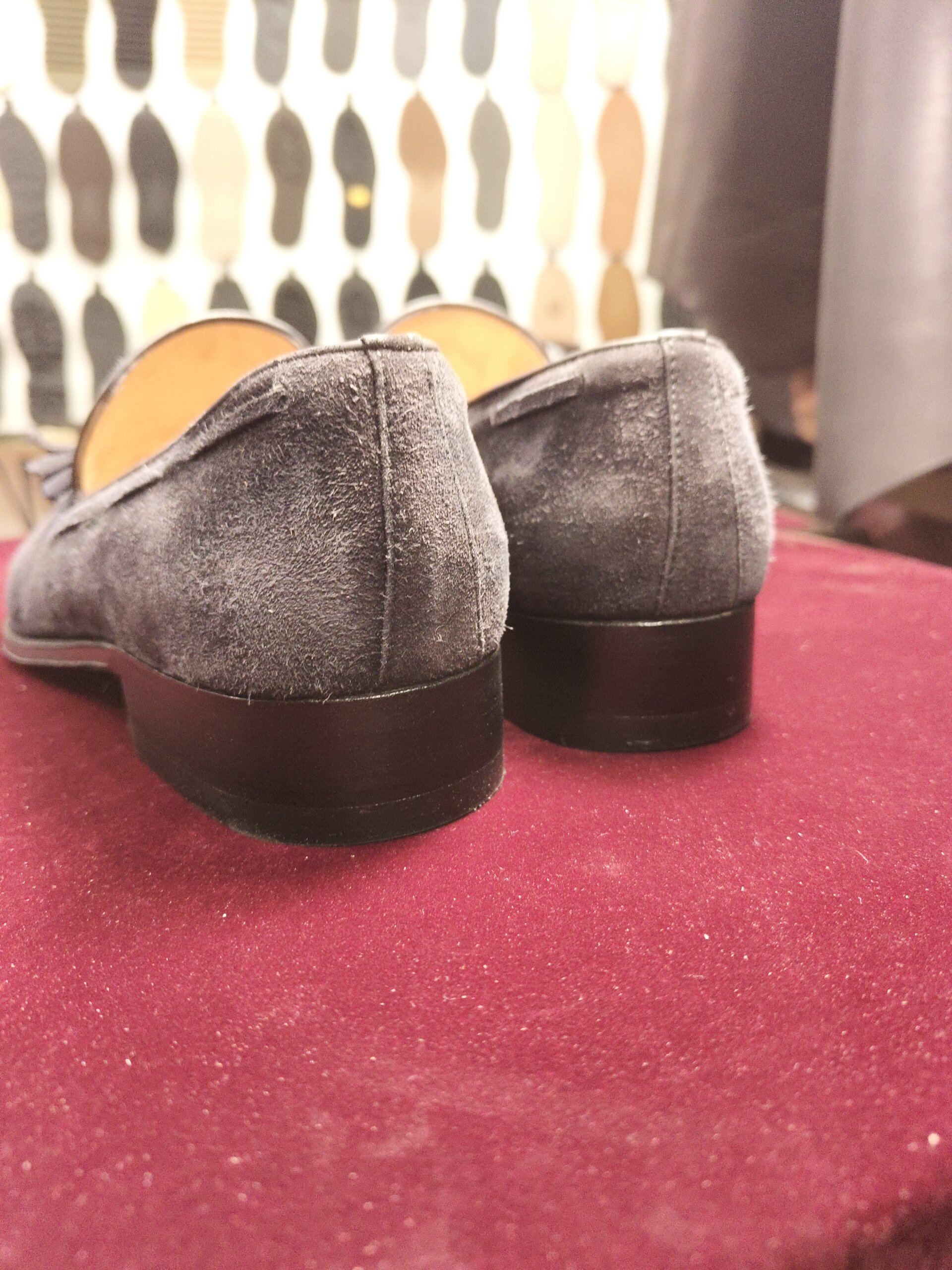 タニノクリスチーの革靴でトップリフト交換を行ったヒール後方の仕上がり