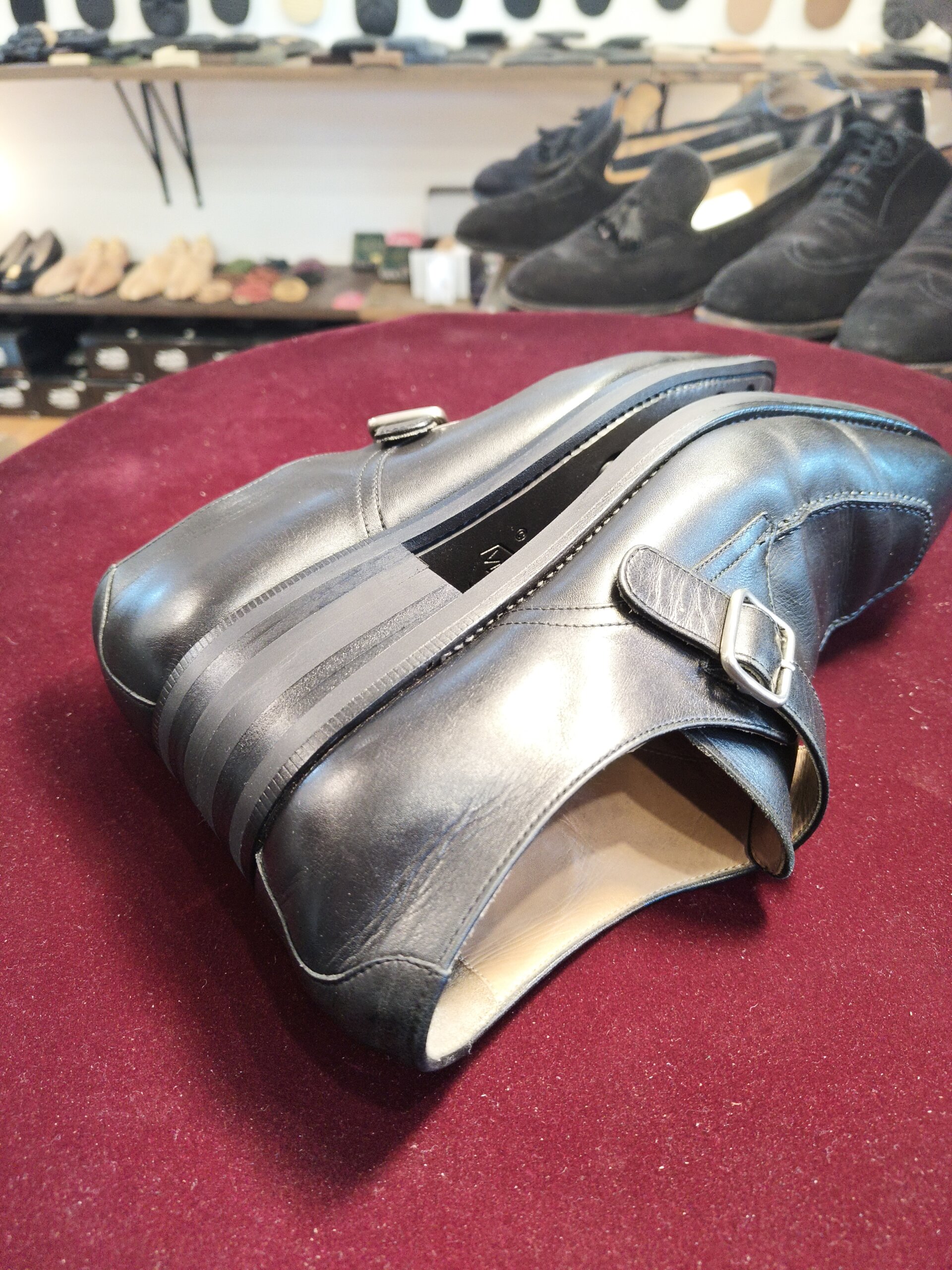 ヤンコの革靴をオールソール修理後の仕上がり、横浜の靴修理専門店による高級紳士靴修理事例