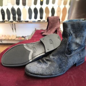 Pete Sorensen ハラコブーツのオールソール後（Vibram）横浜の靴修理