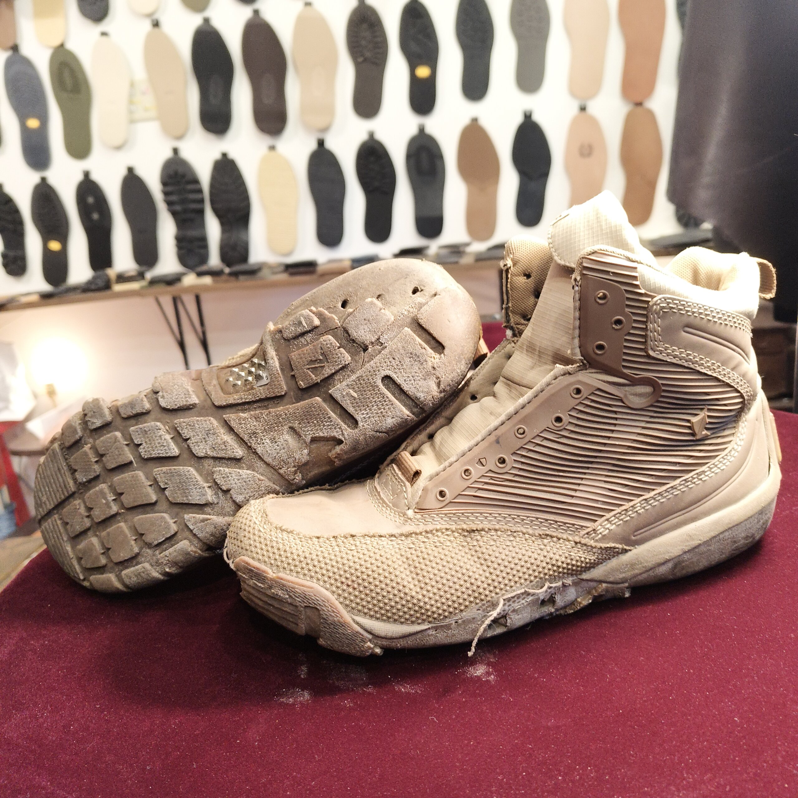 LALEDのカスタムオールソール修理前 全体の状態