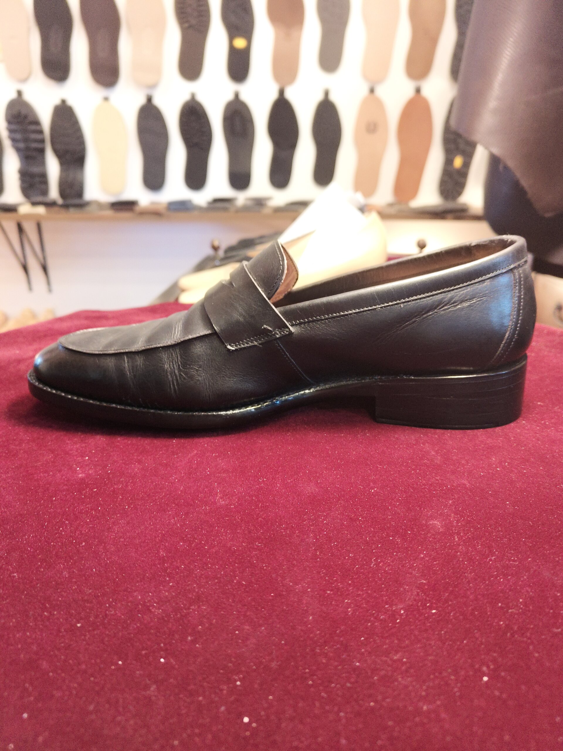 LOTTUSSE（ロトゥセ）ローファーの側面・オールソール修理後（横浜 靴修理