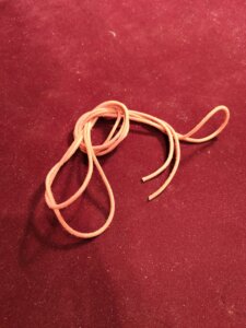 オレンジの革靴紐 3mm 全体が分かる商品写真