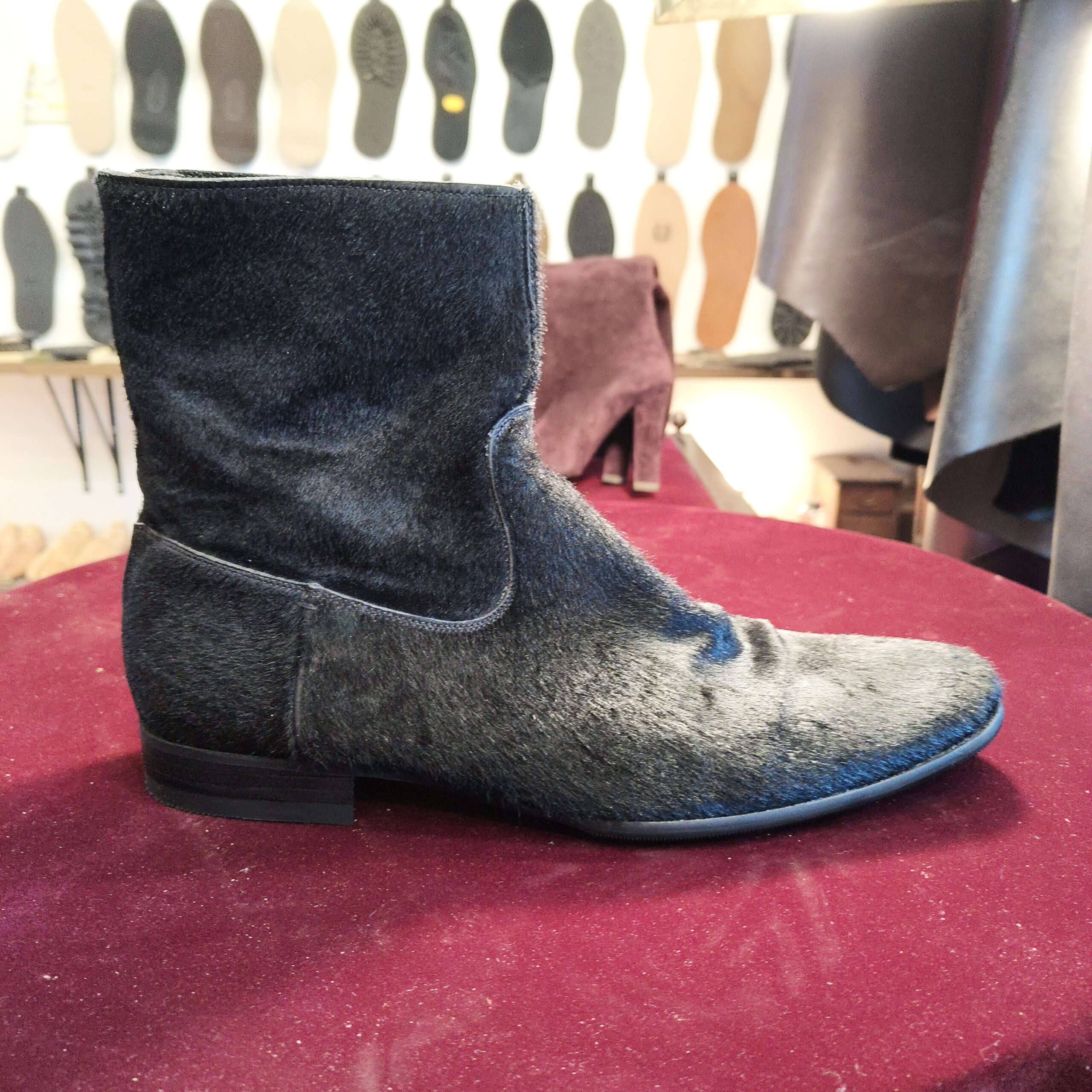 Pete Sorensen ハラコブーツのオールソール後（Vibramソール）横浜の靴修理