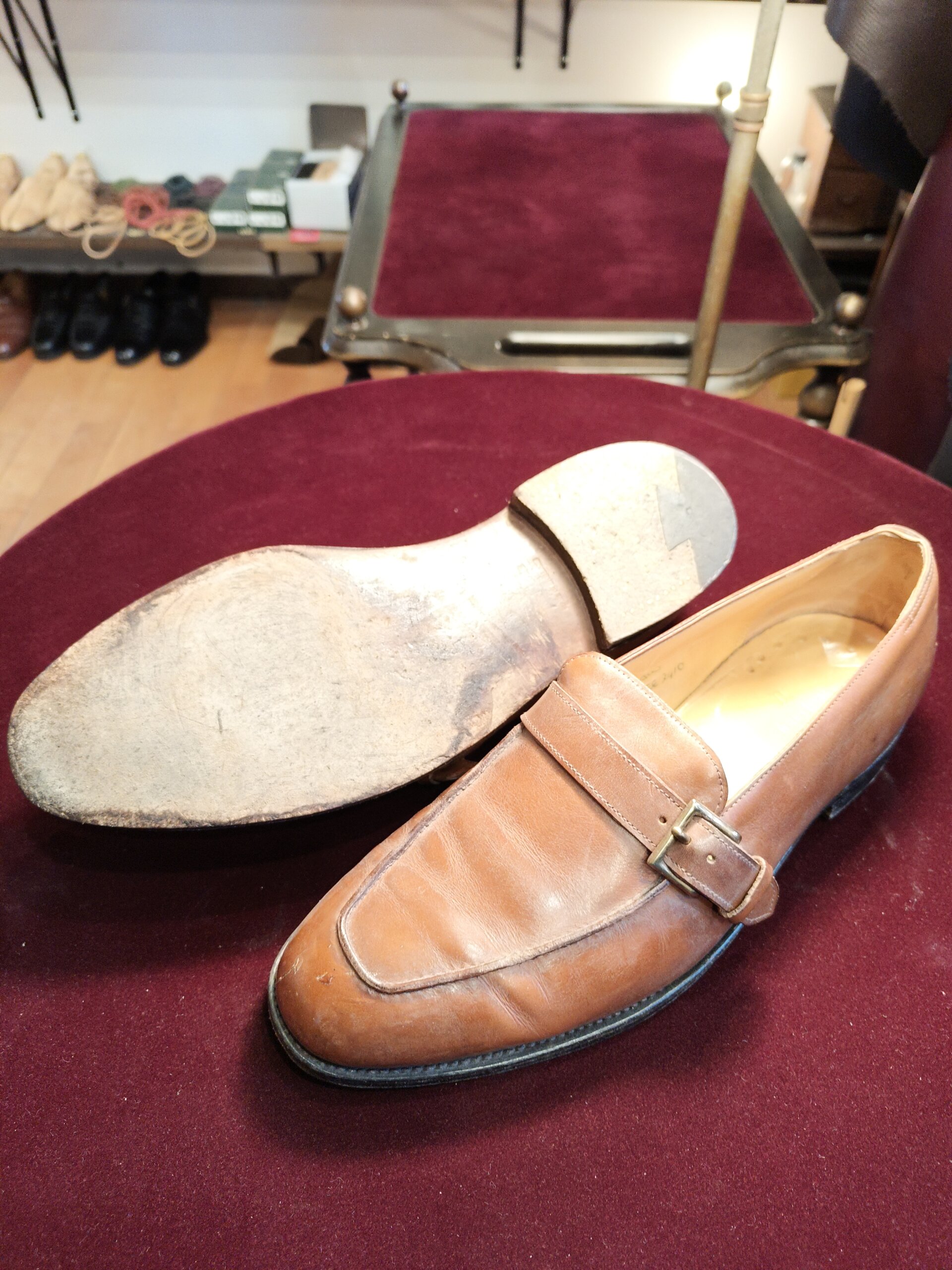 JOHN LOBB Monk Strap Loafer All Sole JOHN LOBBのオールソール前の全体写真 モンクストラップローファーの修理前の状態が分かるビフォー写真