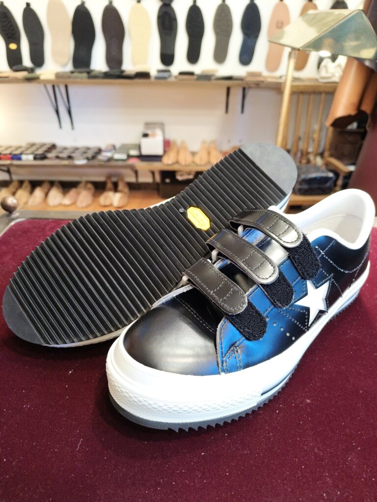 CONVERSE コンバースの新品スニーカー ソール補強後。Vibramソールで靴底を保護した横浜の靴修理事例