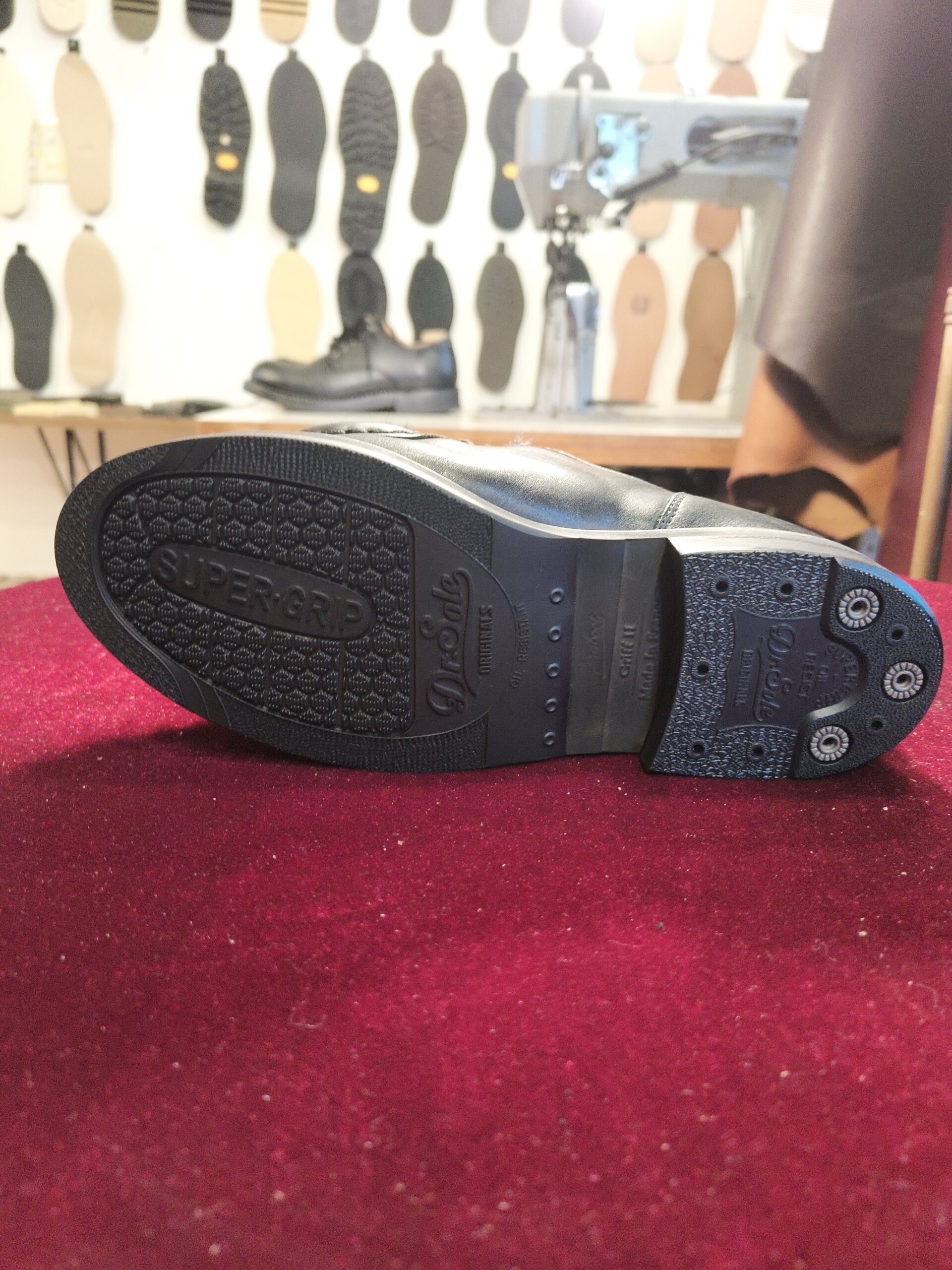 PARABOOT パラブーツのトップリフト交換とハーフラバー補強後。Dr.Soleで仕上げた靴底修理事例