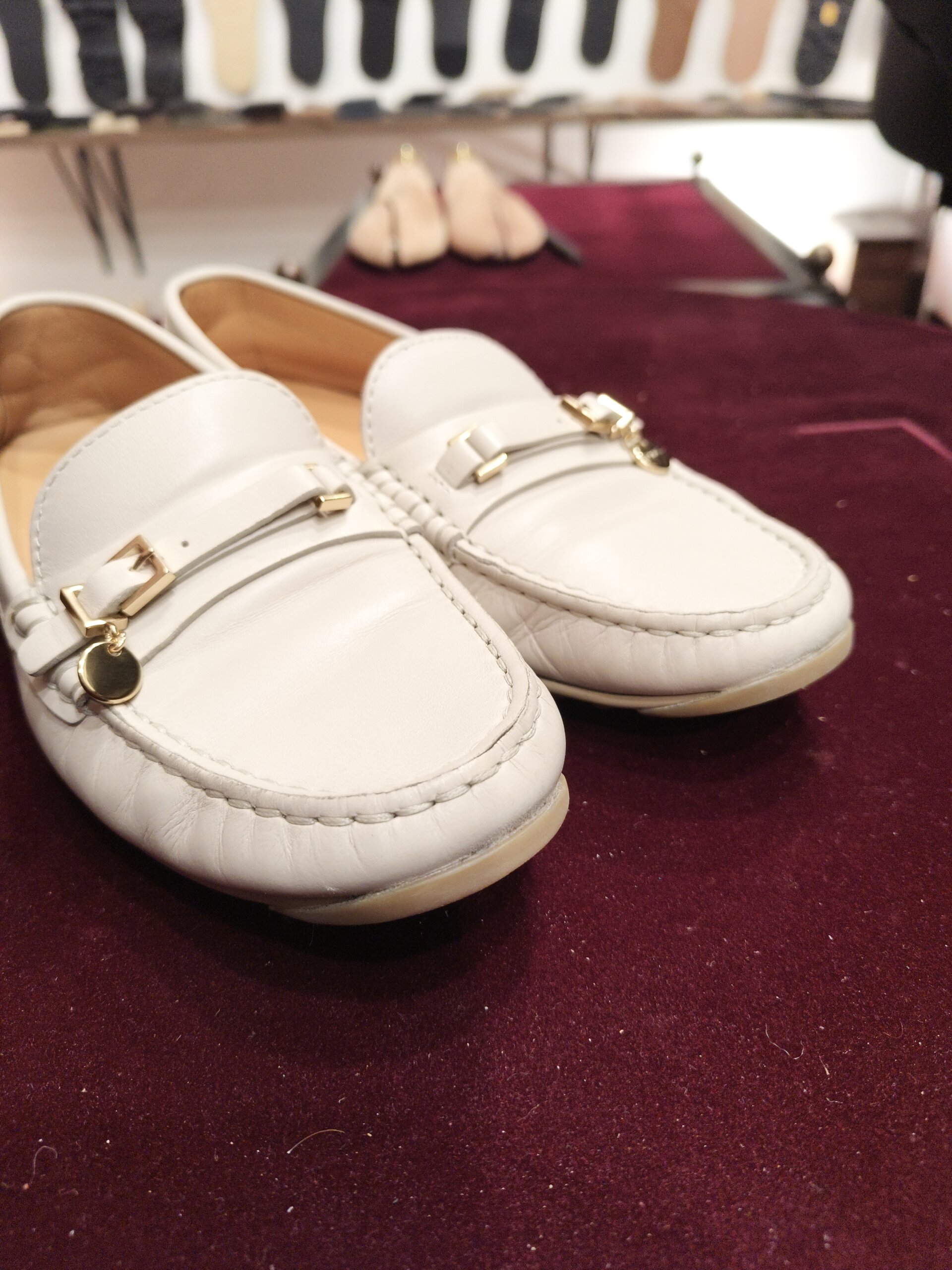 TOD'S ドライビングシューズ つま先 破れ防止 補強 - Order靴修理修平