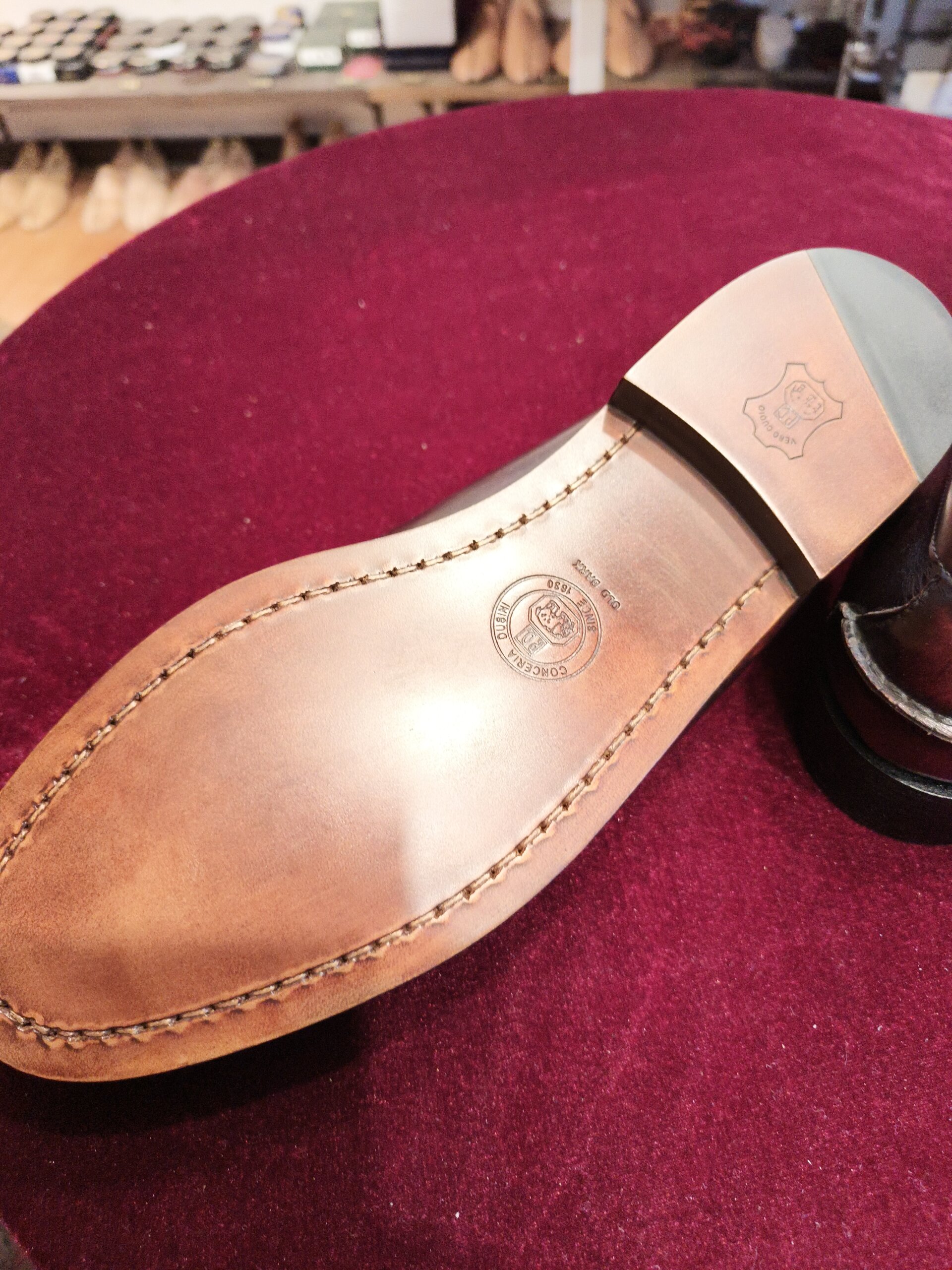 COLE HAAN(コール ハーン)のオールソール修理後、かかと周りとレザーソールの仕上がり|横浜の靴修理事例