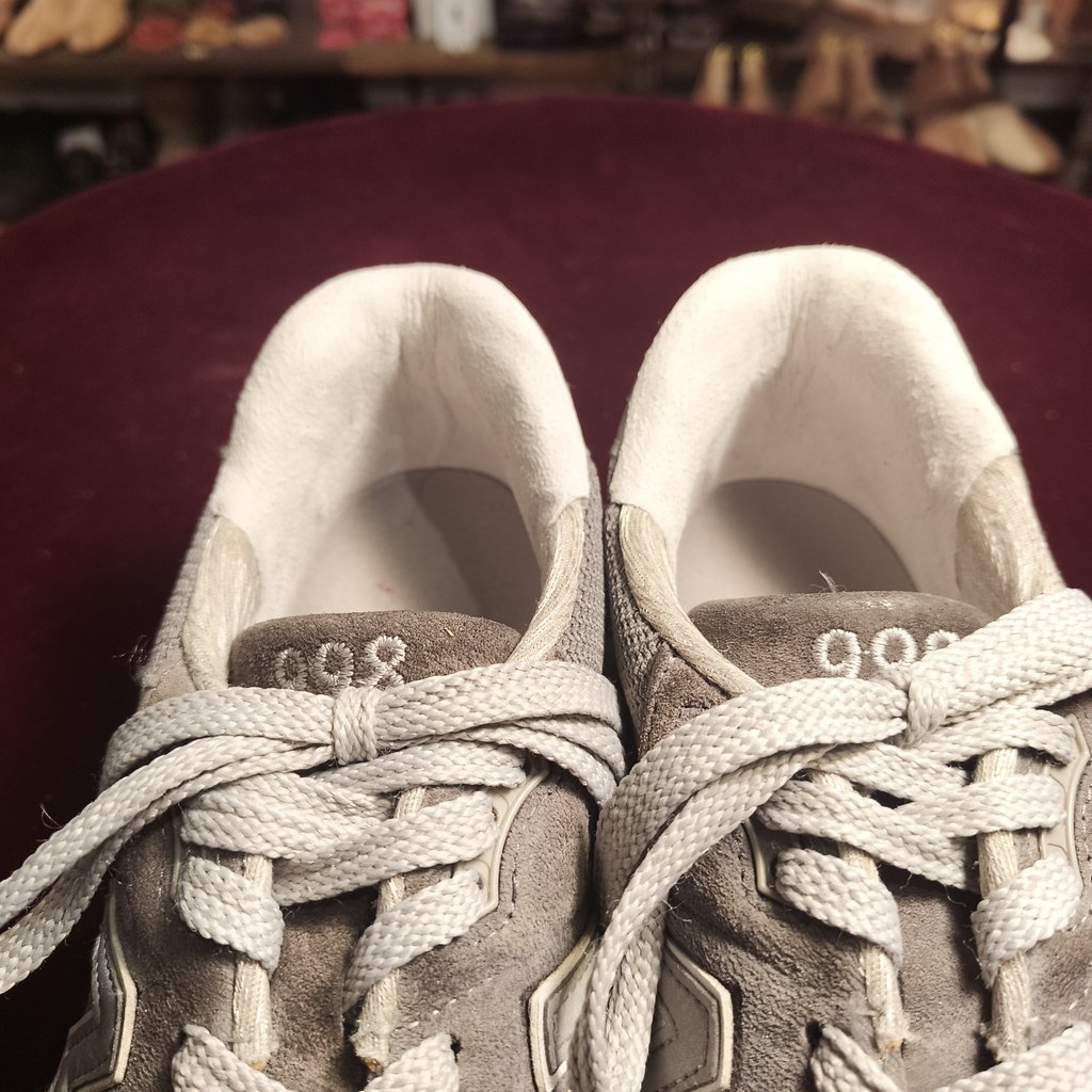 NEW BALANCE（ニューバランス）の履き口破れ修理後、スニーカー内側を補修した仕上がり｜横浜の靴修理事例