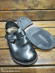 BIRKENSTOCK（ビルケンシュトック）のサンダルカスタムオールソール後、アッパー全体と靴底を見せた仕上がり｜横浜の靴修理事例