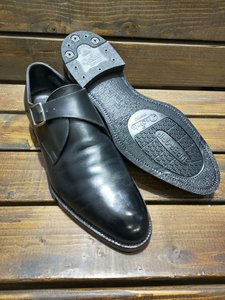 三陽山長（サンヨウヤマチョウ）のオールソール修理後、Dr.SoleとSUPER GRIPを組み合わせた靴底の仕上がり｜横浜の靴修理事例